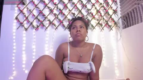 Snapshot of naughty_ebonyy chatting on 27, 5, 2026 SASHA online show from 27, 5, 2026