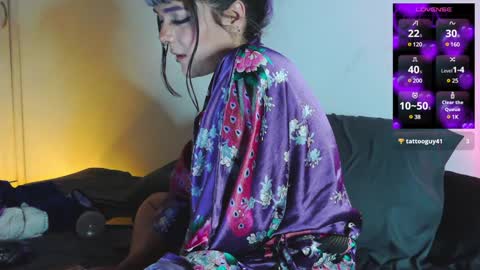 Snapshot of naughty_em_17 chatting on 7, 2, 2025 Em  please help me reach 100 thumbs up 3 online show from 7, 2, 2025