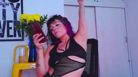 Snapshot of naughty_em_17 chatting on 18, 10, 2025 Em  please help me reach 100 thumbs up 3 online show from 18, 10, 2025