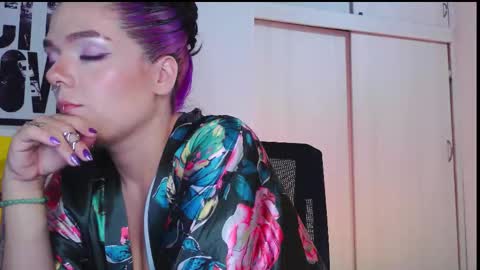 Snapshot of naughty_em_17 chatting on 6, 3, 2026 Em please help me reach 100 thumbs up 3 online show from 6, 3, 2026