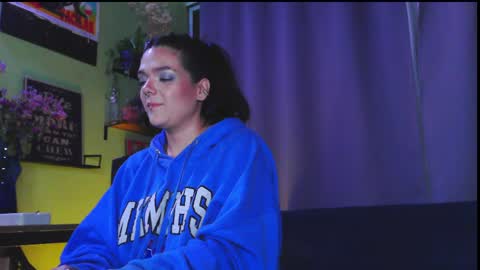 Snapshot of naughty_em_17 chatting on 27, 3, 2026 Em please help me reach 100 thumbs up 3 online show from 27, 3, 2026