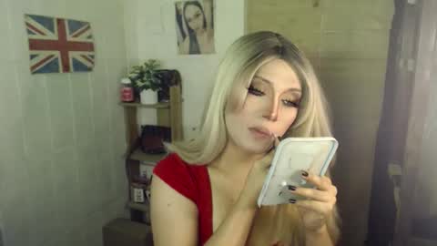 Snapshot of naughty_kim20 chatting on 21, 10, 2025 alexa online show from 21, 10, 2025