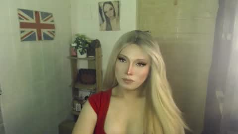 Snapshot of naughty_kim20 chatting on 24, 10, 2025 alexa online show from 24, 10, 2025
