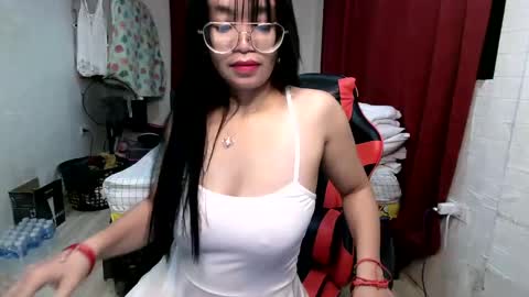 Snapshot of naughty_mariaxx chatting on 5, 3, 2025 Maria online show from 5, 3, 2025