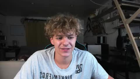 Snapshot of naughty_nik43 chatting on 21, 9, 2025 Nik online show from 21, 9, 2025