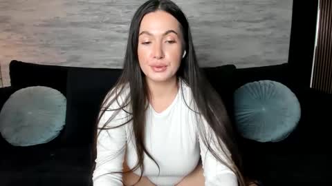 Elena online show from 7, 4, 2026