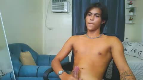 Snapshot of naughtyboylouie chatting on 25, 4, 2026 Loue online show from 25, 4, 2026