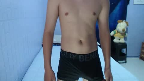 naughtyboytoni online show from 1, 10, 2025