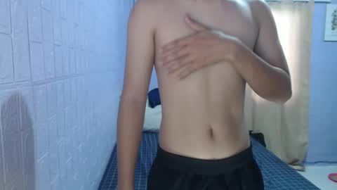 naughtyboytoni online show from 4, 11, 2025