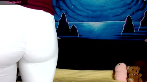 Snapshot of naughtycandy97 chatting on 5, 12, 2024 Sandra online show from 5, 12, 2024