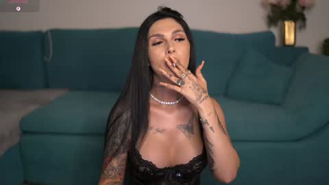 Snapshot of naughtycleo chatting on 16, 7, 2026 cleo online show from 16, 7, 2026