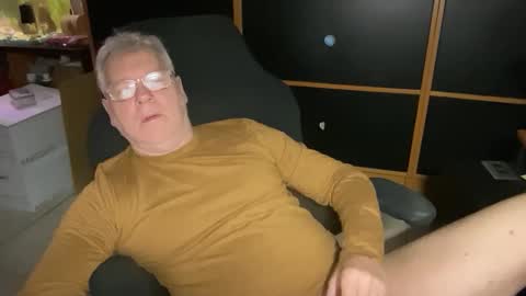 Snapshot of naughtydaddyla chatting on 22, 12, 2025 naughtydaddyla online show from 22, 12, 2025