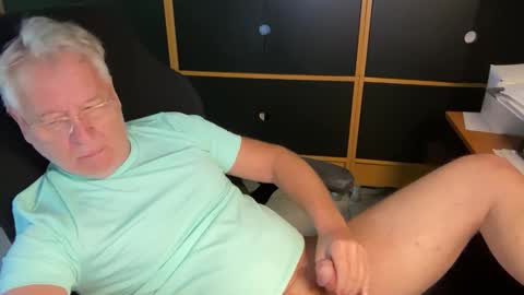 Snapshot of naughtydaddyla chatting on 18, 4, 2026 naughtydaddyla online show from 18, 4, 2026