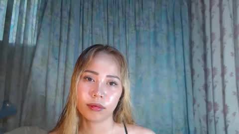 Snapshot of naughtyhotsexyjean chatting on 24, 4, 2026 miss jean online show from 24, 4, 2026