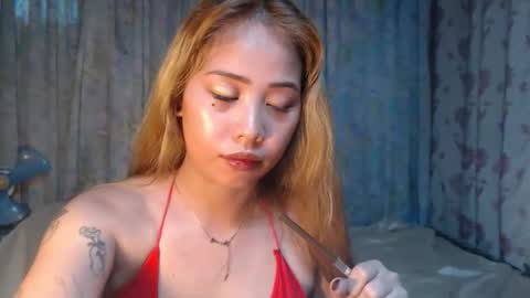 Snapshot of naughtyhotsexyjean chatting on 25, 4, 2026 miss jean online show from 25, 4, 2026