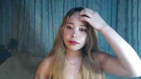 Snapshot of naughtyhotsexyjean chatting on 18, 5, 2026 miss jean online show from 18, 5, 2026