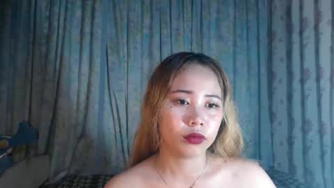 Snapshot of naughtyhotsexyjean chatting on 28, 5, 2026 miss jean online show from 28, 5, 2026