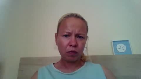 naughtyjennyblondeuk online show from 13, 5, 2026