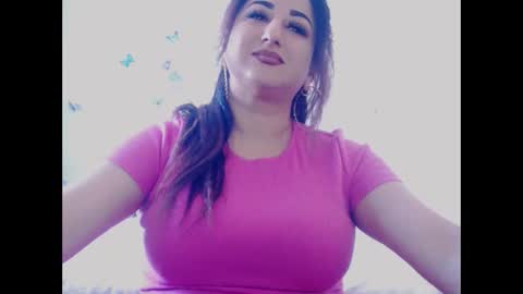 Snapshot of naughtymaya4you chatting on 18, 9, 2025 naughtymaya4you online show from 18, 9, 2025