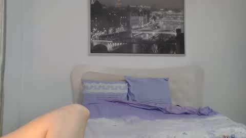 Snapshot of naughtymom666 chatting on 12, 10, 2025 NaughtyMom online show from 12, 10, 2025