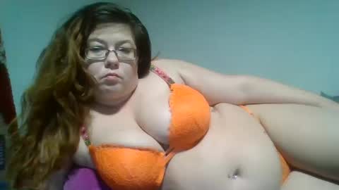 Snapshot of naughtynatalie1988x chatting on 20, 10, 2025 Natalie online show from 20, 10, 2025