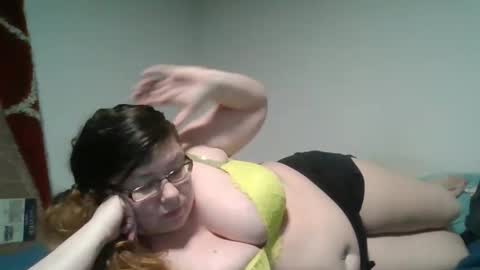 Snapshot of naughtynatalie1988x chatting on 1, 5, 2026 Natalie online show from 1, 5, 2026