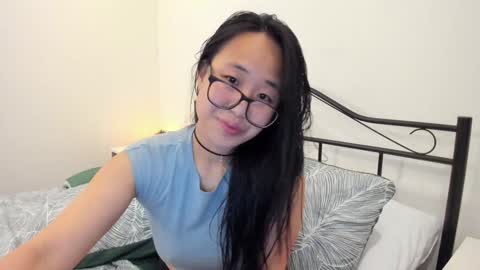 Gigi Chu  online show from 3, 2, 2025