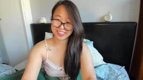 Gigi Chu  online show from 11, 10, 2025