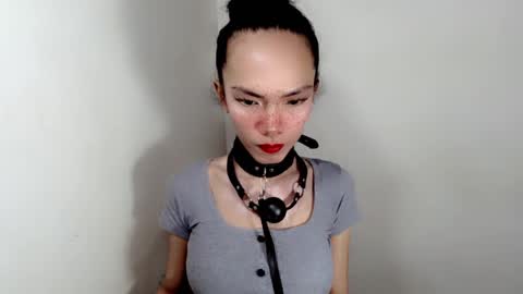 Snapshot of naughtypetiteangel chatting on 27, 10, 2025 naughtypetiteangel online show from 27, 10, 2025