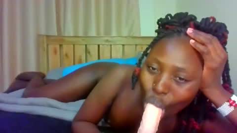 Snapshot of naughtyqueen12 chatting on 14, 10, 2025 naughtyqueen12 online show from 14, 10, 2025