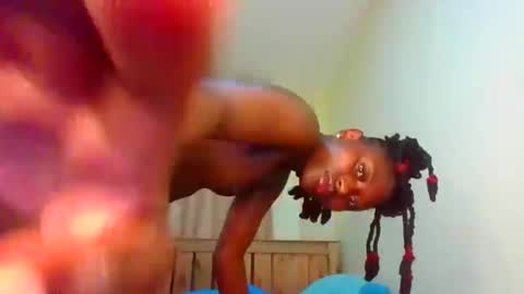 Snapshot of naughtyqueen12 chatting on 17, 10, 2025 naughtyqueen12 online show from 17, 10, 2025