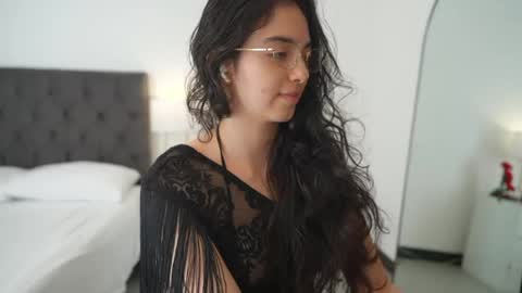 Snapshot of naughtysammx chatting on 5, 5, 2026 Naughty Samm online show from 5, 5, 2026