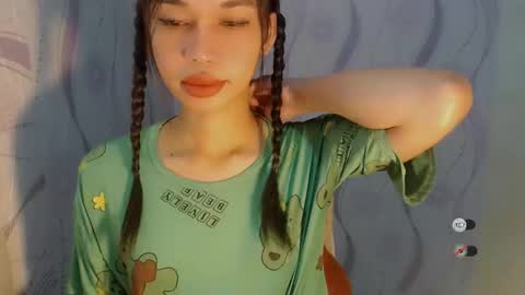 Snapshot of naughtysunshinepinay chatting on 23, 4, 2026 Celine online show from 23, 4, 2026