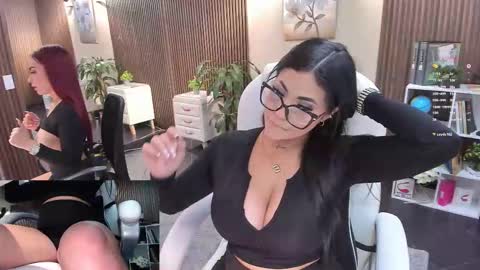         online show from 15, 9, 2025