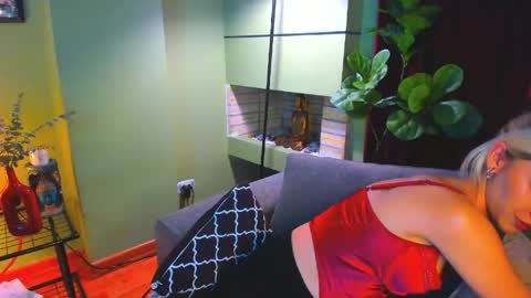 Snapshot of naugthymila3 chatting on 21, 4, 2026 Mila aka Dominika - Nov 20 Birthday show Onlyfans Naugthymila online show from 21, 4, 2026