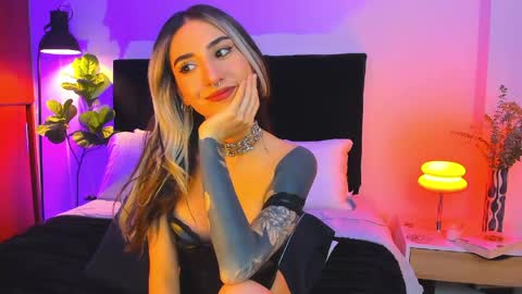Snapshot of naugthymila3 chatting on 23, 4, 2026 Mila aka Dominika - Nov 20 Birthday show Onlyfans Naugthymila online show from 23, 4, 2026