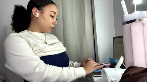 Snapshot of nautinautica chatting on 4, 1, 2025 nautinautica online show from 4, 1, 2025