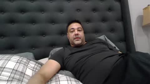 Snapshot of navgill09 chatting on 2, 3, 2025 navgill09 online show from 2, 3, 2025