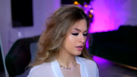 Snapshot of nayaquinn chatting on 7, 4, 2026 Naya online show from 7, 4, 2026
