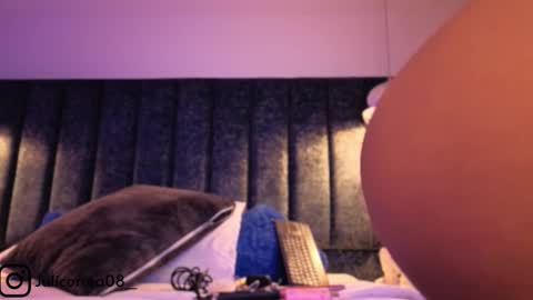 Juli  online show from 20, 11, 2025