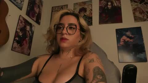 Snapshot of nazzz10 chatting on 29, 4, 2026 nazzz10 online show from 29, 4, 2026