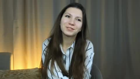 Snapshot of necoletrinca chatting on 27, 4, 2026 Kira online show from 27, 4, 2026