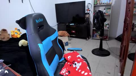 Geek Nicole    im Neeko UwU online show from 15, 3, 2026