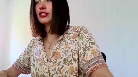 Snapshot of neferutt chatting on 15, 4, 2026 Neferutt online show from 15, 4, 2026