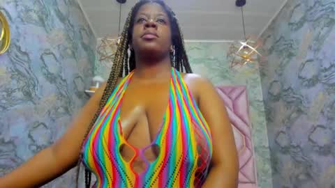 Snapshot of neffertiry_ebonny chatting on 13, 11, 2025 Nefer online show from 13, 11, 2025