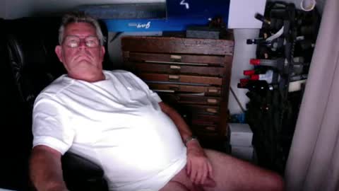 Snapshot of negnilret62 chatting on 3, 8, 2026 negnilret62 online show from 3, 8, 2026