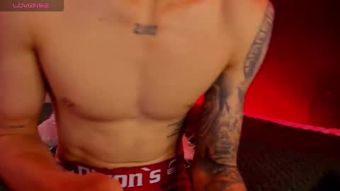 Snapshot of neill_lorde chatting on 16, 12, 2025 Neill online show from 16, 12, 2025