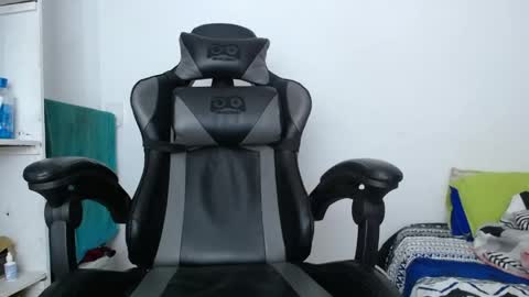 Snapshot of neitan___ chatting on 27, 4, 2026 neitan___ online show from 27, 4, 2026