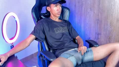 Snapshot of neitan_miller chatting on 7, 4, 2026 neitan online show from 7, 4, 2026