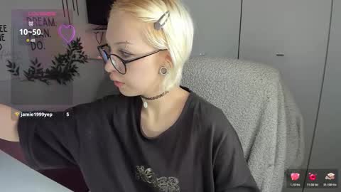 Snapshot of neko_sora chatting on 23, 3, 2026 Kate online show from 23, 3, 2026
